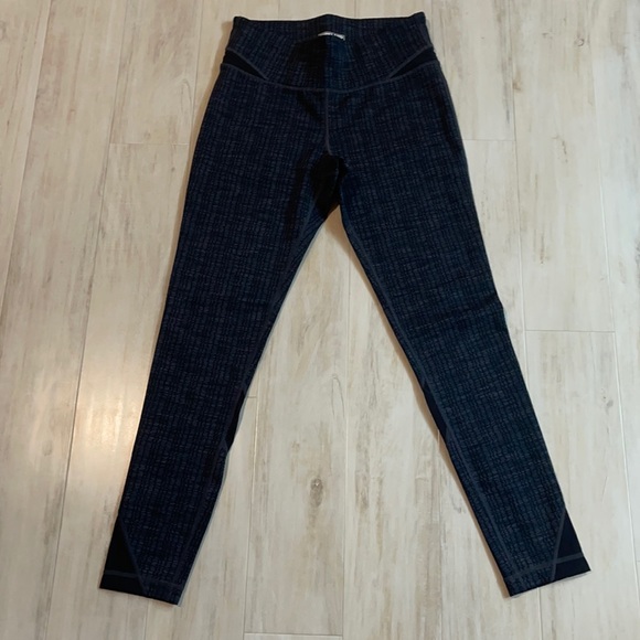 Kirkland Signature Leggings -S - Picture 2 of 5